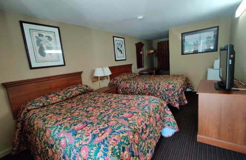 Rexmont Hotel | Comfortable Pennswoods Inn: Pet & Child Friendly Getaway