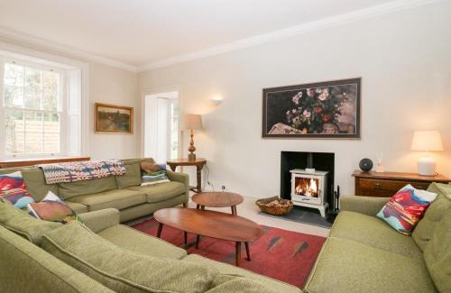 Penny Bridge House | Discover Penny Bridge House: 4-Star Pet & Child Friendly Stay