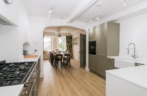 Penny Bridge House | Discover Penny Bridge House: 4-Star Pet & Child Friendly Stay