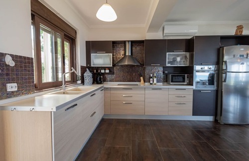 Pallini Villa | Penny Toroneus Edge by RentalsPro - Ηanioti