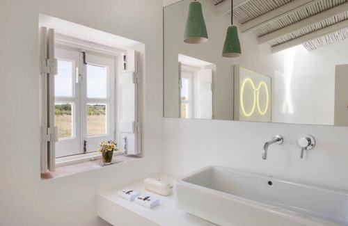 Conceicao Hotel | Relax at Pensão Agrícola: 4-Star Retreat with Ocean Views