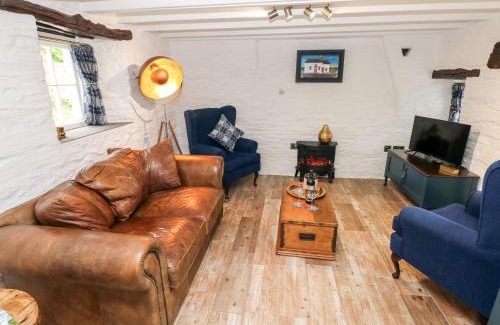 Rhydlewis House | Pet-Friendly Haven at Pensarngerrig: A 4-Star Retreat