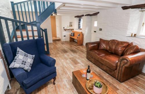 Rhydlewis House | Pet-Friendly Haven at Pensarngerrig: A 4-Star Retreat