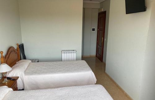 San Vicente de la Sonsierra House | Budget-Friendly Stay at Pensión San Vicente for Families