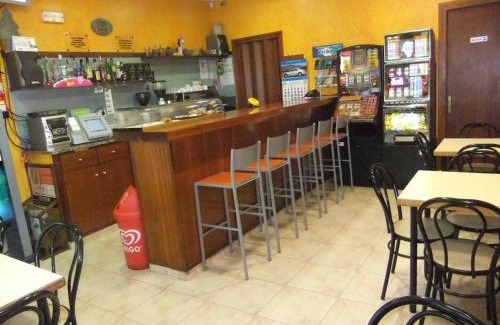 Sant Joan les Fonts House | Welcoming Pensió L'Estada: Pet-Friendly & Family Oriented