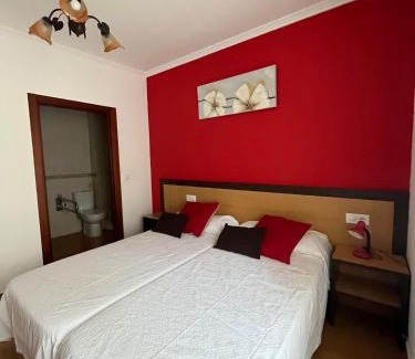 Dumbria House | Inviting Stay at Pensión A Pedra with Breakfast & Hot Tub