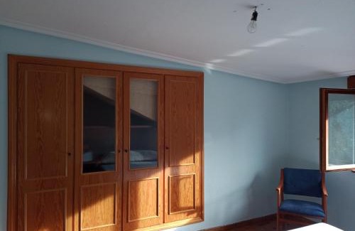 Distrito Rural Este House | Family-Friendly Pensión Abacá Gijón with Great Guest Ratings
