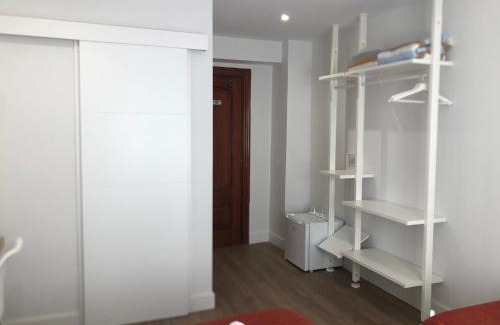 San Sebastian House | Pet-Friendly Stay at Pensión Amara with Family Amenities