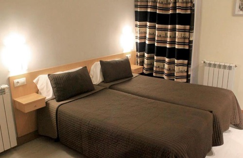Old Town House | Budget-Friendly Pensión Basic Confort with Wheelchair Access