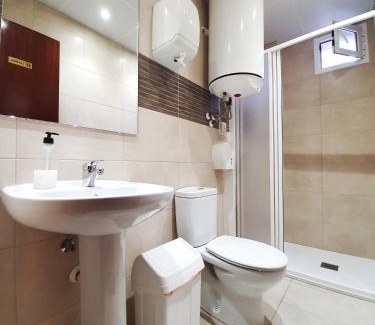 Benicarlo House | Family-Friendly Retreat at Pensión Belmonte II - 8/10 Rated