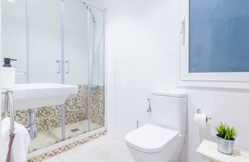 San Sebastian Centro House | Discover Pensión BUENPAS: Guest Rated 9.4/10 with Spa & Breakfast