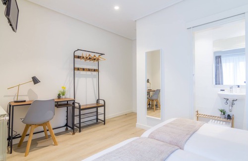 San Sebastian Centro House | Discover Pensión BUENPAS: Guest Rated 9.4/10 with Spa & Breakfast
