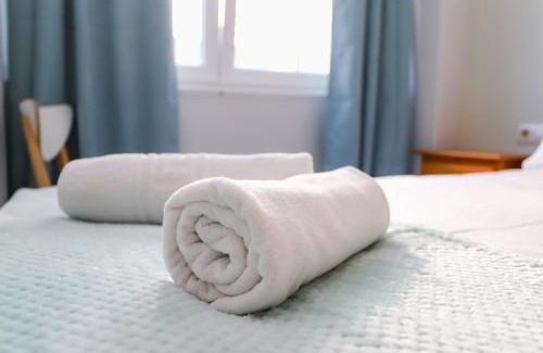 Caldas de Reis House | Discover Pensión Caldas: Family-Friendly and Pet Welcome