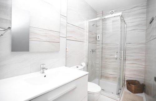 Caldas de Reis House | Discover Pensión Caldas: Family-Friendly and Pet Welcome