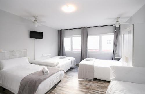 Caldas de Reis House | Discover Pensión Caldas: Family-Friendly and Pet Welcome