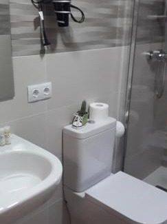 Sarria House | Guest Rated: Pensión Casa do Gallo in Sarria - Family-Friendly