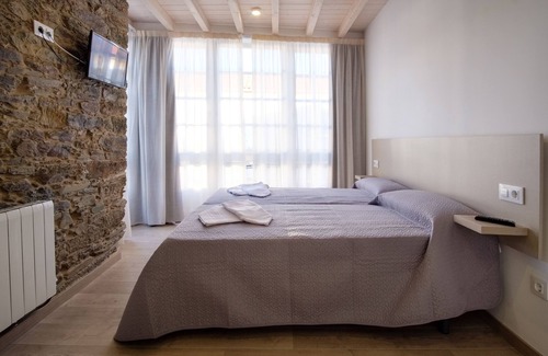 Arzua House | Discover Pensión Domus Gallery: Top-Rated & Family-Friendly