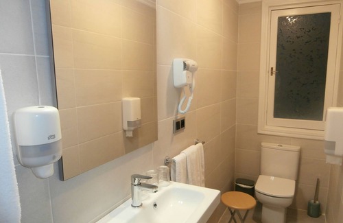San Sebastian Centro House | Guest-Rated Pensión Donostiarra with Spa and Breakfast