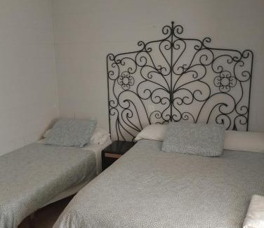 Aviles House | Pensión El Álamo