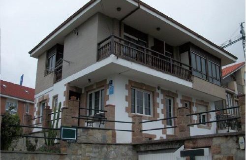 San Vicente de la Barquera House | Discover Comfort at Pensión Galimar - Guest Rated 8.5/10