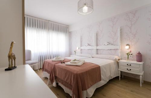 Catasol House | Highly Rated PENSIÓN FERRADURA with Family-Friendly Amenities