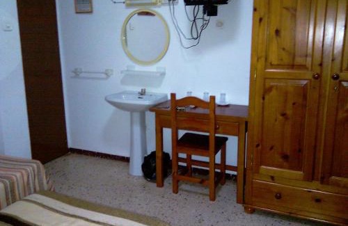 Aljaraque House | Family-Friendly Retreat at Pensión Ignacio with Great Value