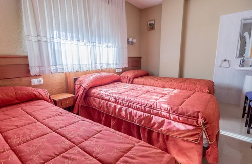 Garrido Norte House | Discover Pensión Isabel with Spa and Child-Friendly Amenities