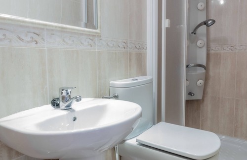 Garrido Norte House | Discover Pensión Isabel with Spa and Child-Friendly Amenities