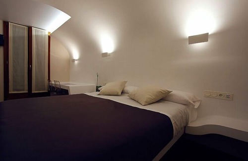 Old Town House | Discover Pensión Iturriza: Eco-Friendly Getaway with Spa