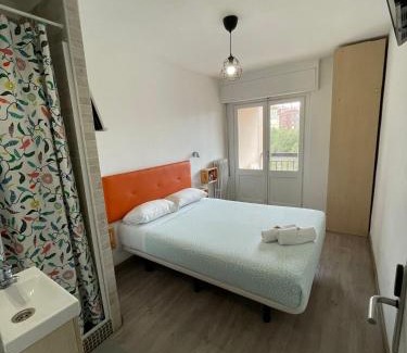 Delicias House | Budget-Friendly Stay at Pensión La Estrella - Child Friendly!