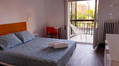 Delicias House | Budget-Friendly Stay at Pensión La Estrella - Child Friendly!