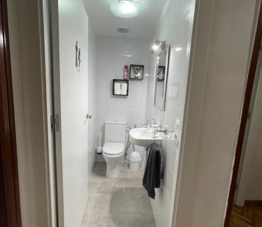 Logrono House | Budget-Friendly Stay at Pensión La Rioja - Rated 7.4/10
