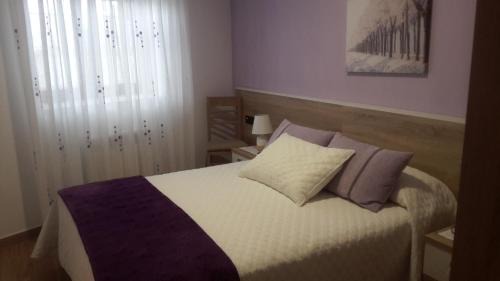 Ribadeo House | Welcoming Pensión Las Catedrales: Rated 9.3/10, Family-Friendly