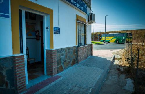 Jedula House | Budget-Friendly Stay at Pensión Montero with Accessibility