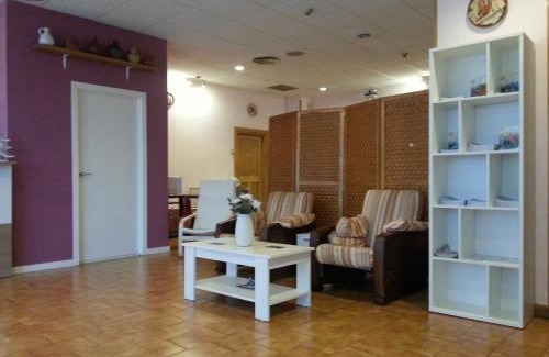 Ermitagana House | Family-Friendly Stay at Pensión Pamplonabeds - 8/10 Rated