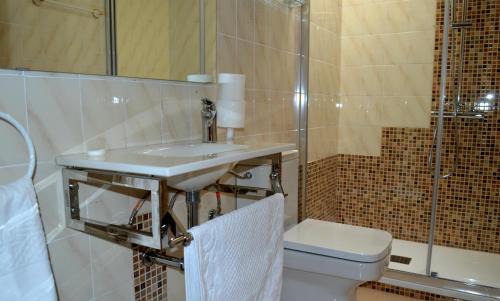 Panticosa House | Guest Rated Pensión Panticosa: Family & Pet Friendly Stay