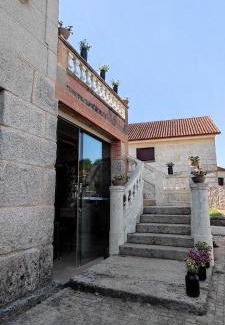 Tui House | Guest Favorite: Pensión Ponte das Febres with Breakfast & Pets