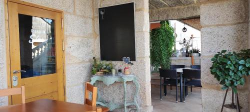 Tui House | Guest Favorite: Pensión Ponte das Febres with Breakfast & Pets