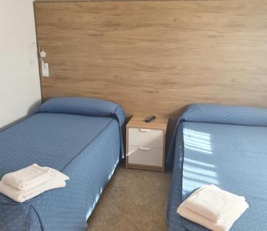 Portomarin House | Inviting Pensión Portomiño: Family-Friendly with Dining Options