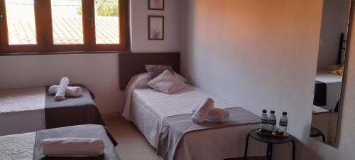 Prellezo House | Budget-Friendly Pensión QuintAna with Family Amenities