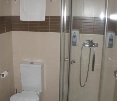 O Pedrouzo House | Convenient Pensión Residencial Platas with Family Amenities