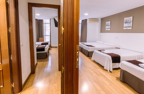 Pinto House | Guest Rated: Pensión Venecia with Spa and Restaurant