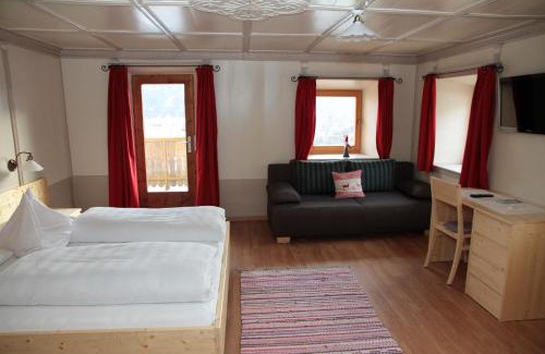 Terento Bed & Breakfast | Oceanfront Retreat at Pension Aichner with Spa Access