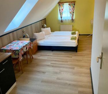 Graz-Straßgang House | Pet-Friendly Escape at Pension - Alt - Strassgang
