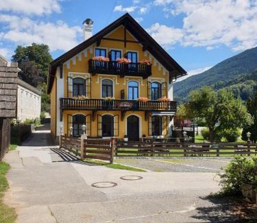 Gmuend in Kaernten House | Discover Pension Alte Mühle: Family-Friendly Retreat