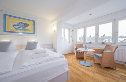 Ostseebad Baabe Hotel | Exceptional Stay at Pension am Meer with Family-Friendly Amenities