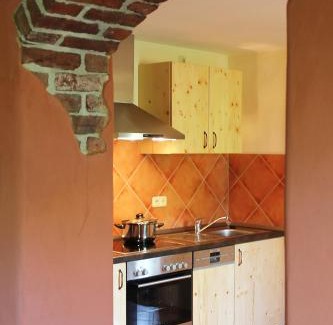 Dorflas Apartment | Oceanfront Retreat at Pension 'Am Vogelherd' - Top Rated Stay