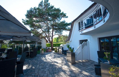 Sellin House | Family-Friendly Getaway at Pension Ari am See - 8.9/10 Rated
