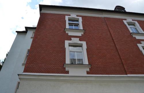 Plauen House | Pet-Friendly Pension Arietta: Highly Rated Family Retreat