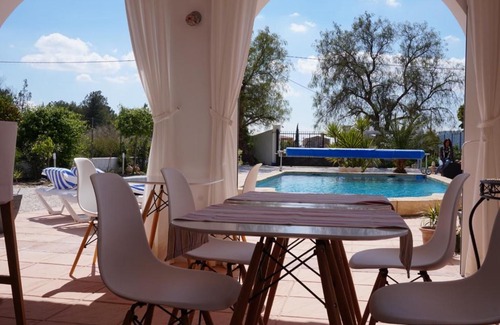 Jumilla House | Delightful B&B Casa Alegria with Pool & Breakfast Included